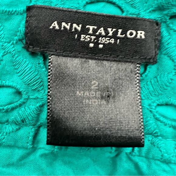 Ann Taylor turquoise green eyelet straight pencil skirt size 2 B171 - Picture 2 of 4